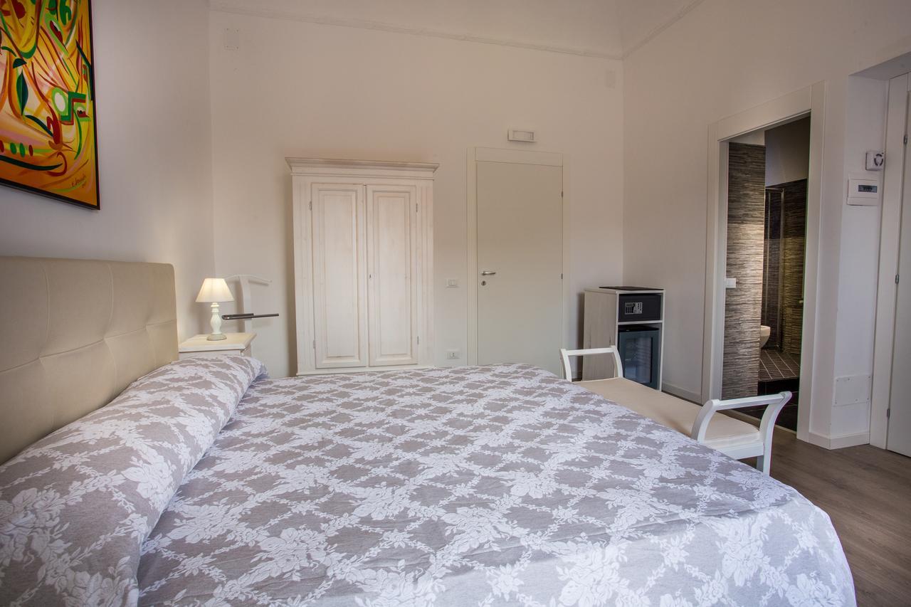 Porta Maqueda Bed & Breakfast Palermo Bagian luar foto