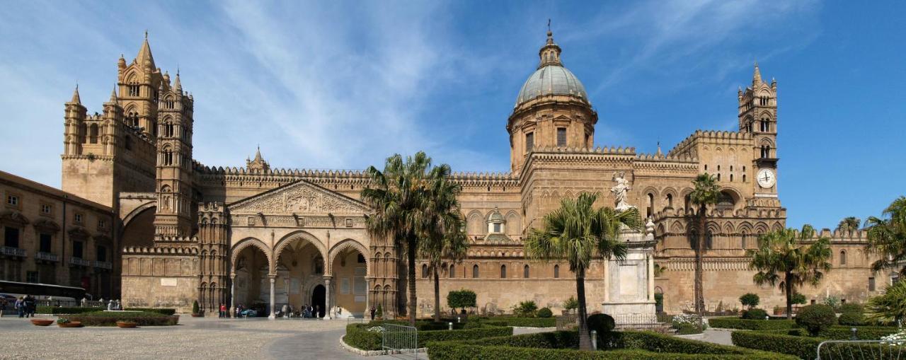 Porta Maqueda Bed & Breakfast Palermo Bagian luar foto